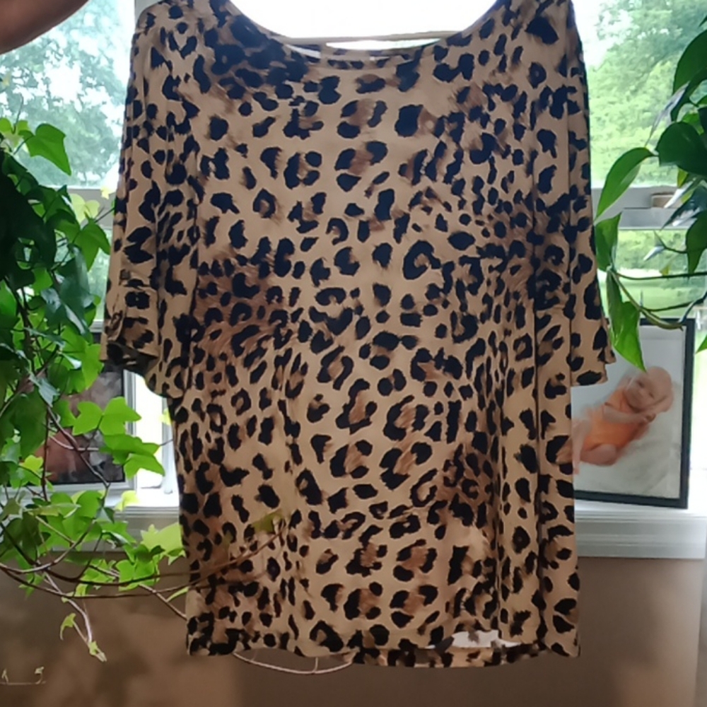 Women's shirt